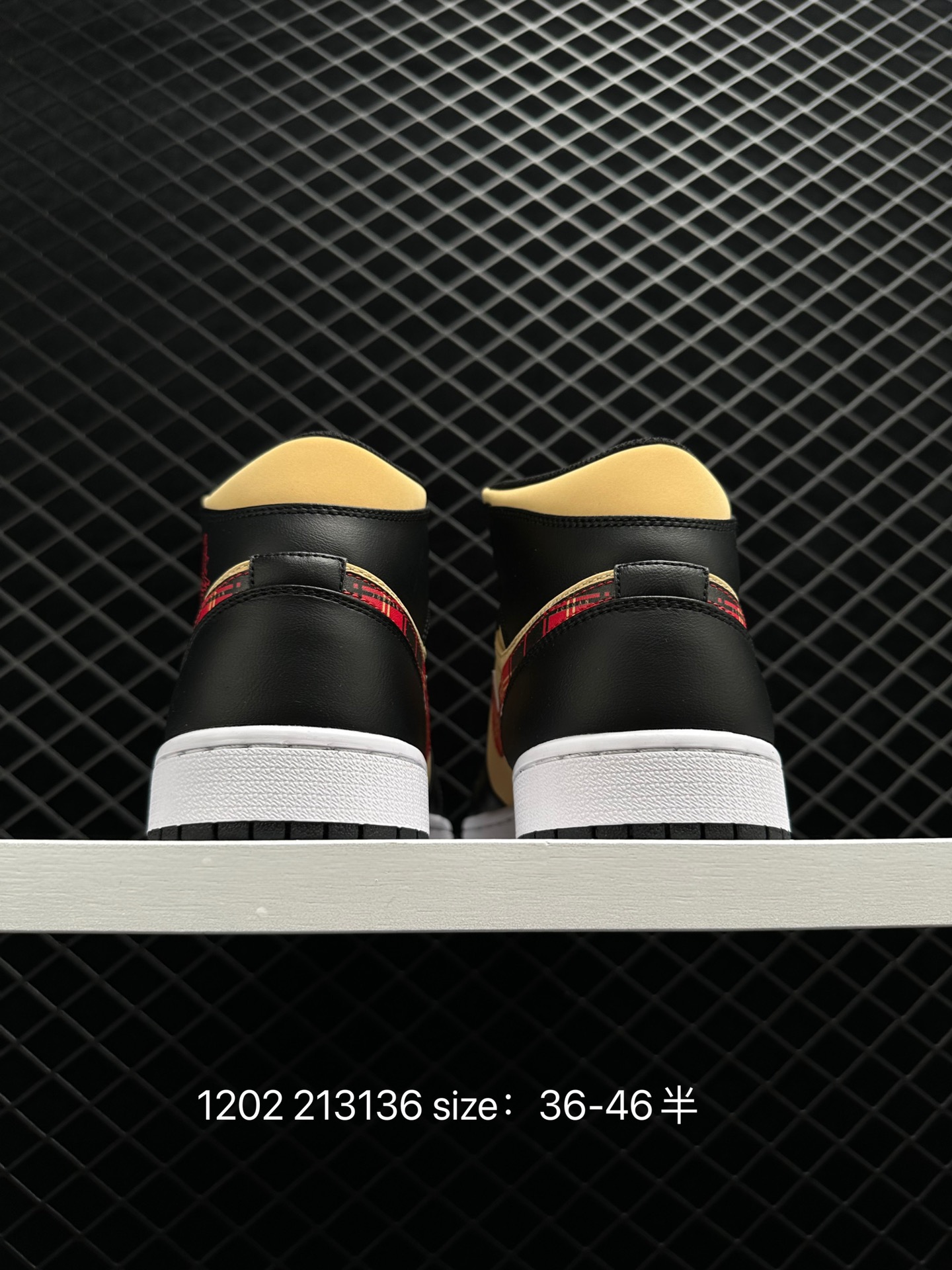 Air Jordan 1 Mid“Light Smoke Grey”